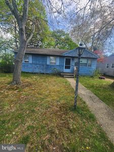 1046 Kline Ave