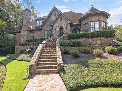 2000 Poplar Dr