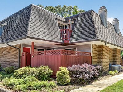 208 Finley Forest Dr