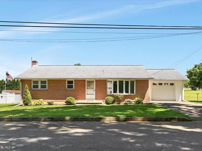 34 Locust Ln