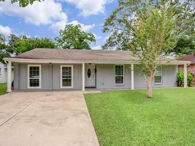 12329 Ashcroft Dr