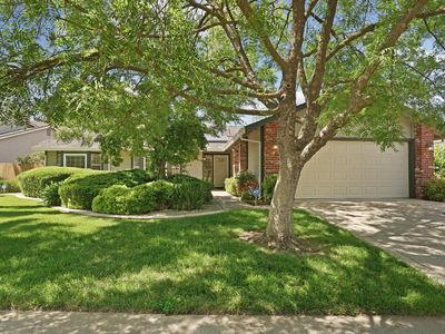 6001 Laguna Villa Way