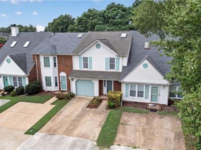 6 Lantern Way