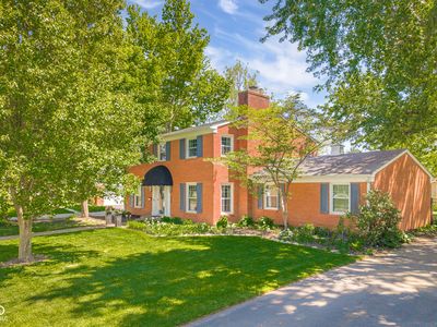 1501 Parkside Dr