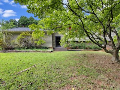 1206 Lakeview Dr