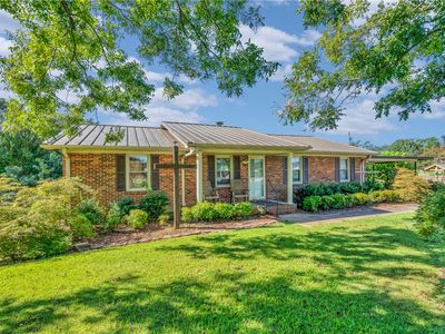619 Foster Rd