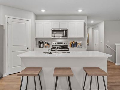 948 Greenlawn Ave W