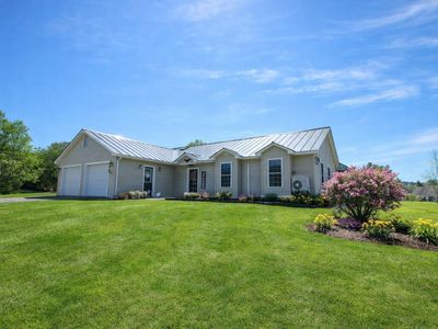 3 Hutchins Circle