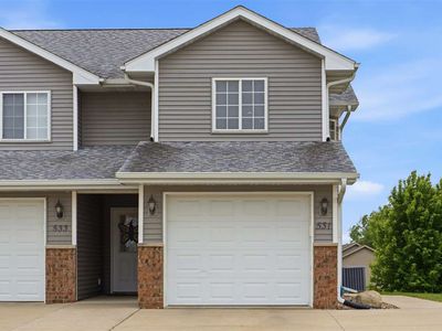 531 E Goldfinch Dr