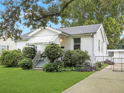 721 Montgomery Ave