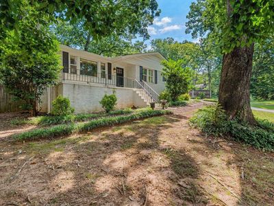 225 Scarlett St
