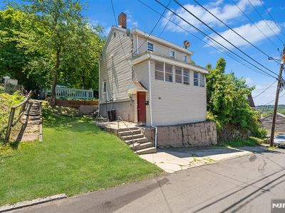 282-286 Caldwell Ave