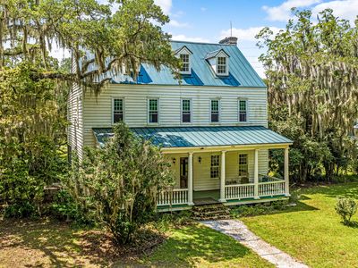 8083 Point Of Pines Rd