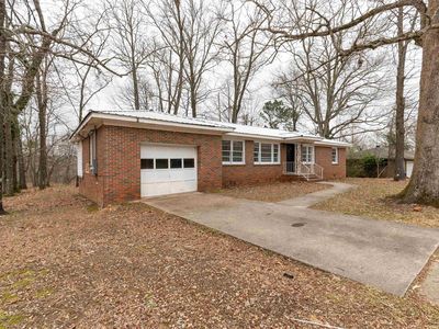 965 Hickory Cir