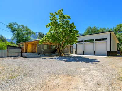 3070 E Little Cottonwood Rd S