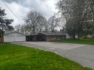408 Glidden Rd