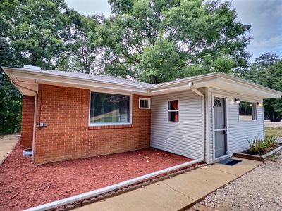 1643 Highway 160