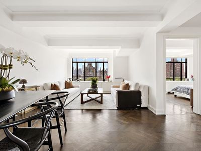 130 W 12th St APT 10D