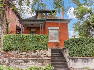 2437 W Caithness Place