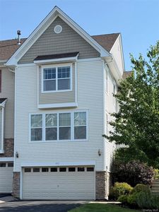 2012 Hawthorn Way