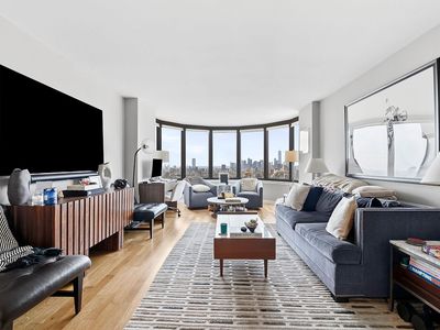 330 E 38th St APT 47Q
