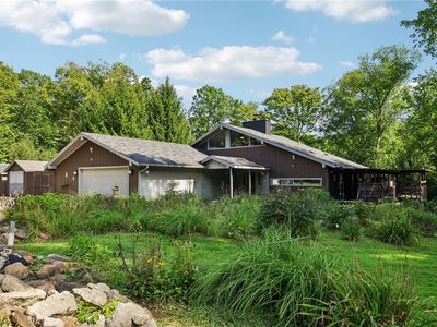 3132 Lake Rd