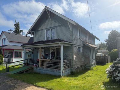 Property at 804 Monroe Street, Hoquiam, WA