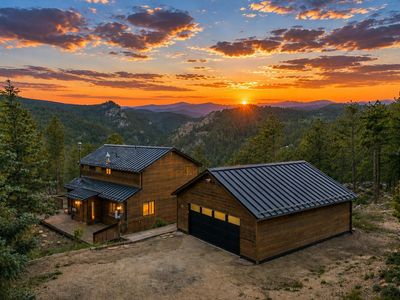 200 Rocky Knob Ln
