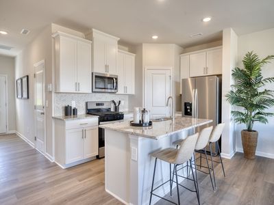 322 Hampton George Ct