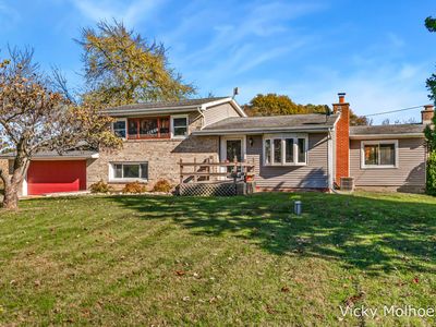 11506 Eleven Mile Rd