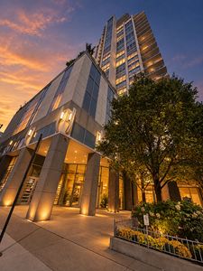 200 W Grand Ave APT 1506