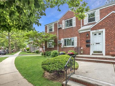 255-43 75th Avenue UNIT 255-43B