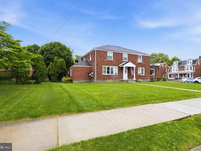 400 E Maple St