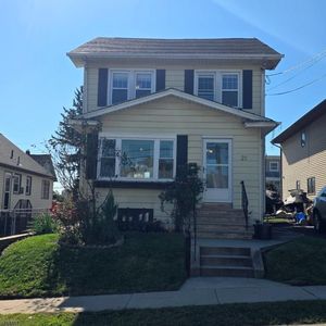 21 Rollins Ave
