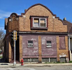 1938 West Lincoln AVENUE