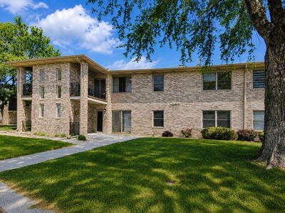 944 Birch Dr