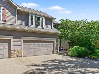 1425 Legends Cir