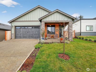 2110 Hawks View Lane