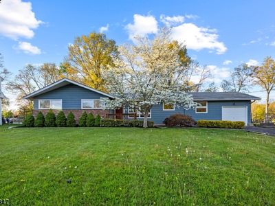 16 Parkway Dr