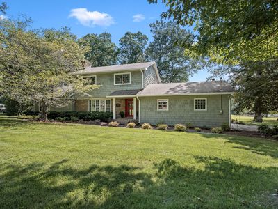 1804 Country Club Dr
