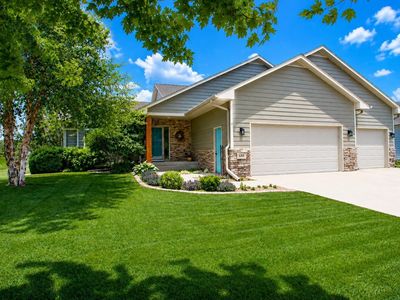 Property at 680 Prairie Blvd, Dakota Dunes, SD