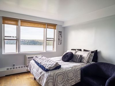 5900 Arlington Ave APT 22N