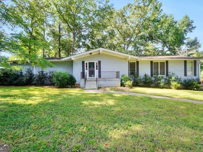 1327 Lakeshore Dr