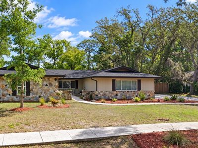 207 Royal Oaks Cir