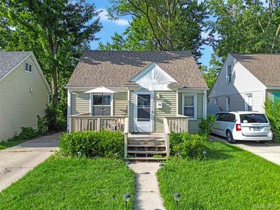 Property at 20913 Ridgemont Rd, Harper Woods, MI