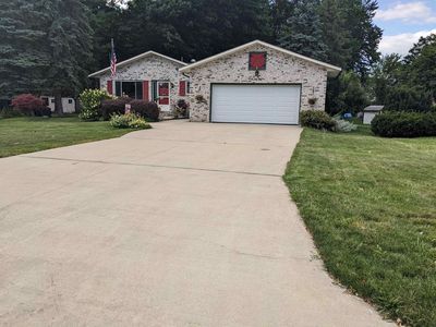 2451 Westbury Dr