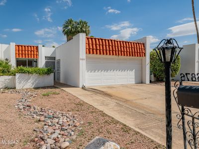6876 E Calle De Oro
