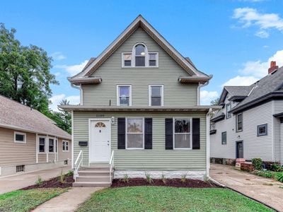 1100 12th Ave SE