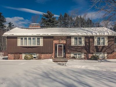 32 Albea Dr