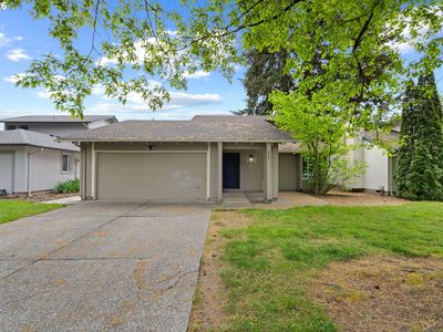 823 NE 132nd Ave